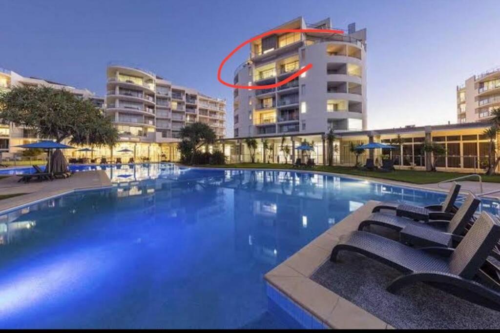 Ocean Bliss - Top Floor Beachfront Studio With Amazing Views ! 马库拉 外观 照片