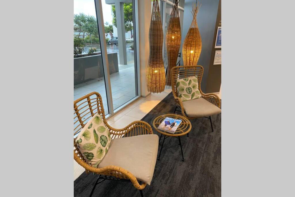 Ocean Bliss - Top Floor Beachfront Studio With Amazing Views ! 马库拉 外观 照片
