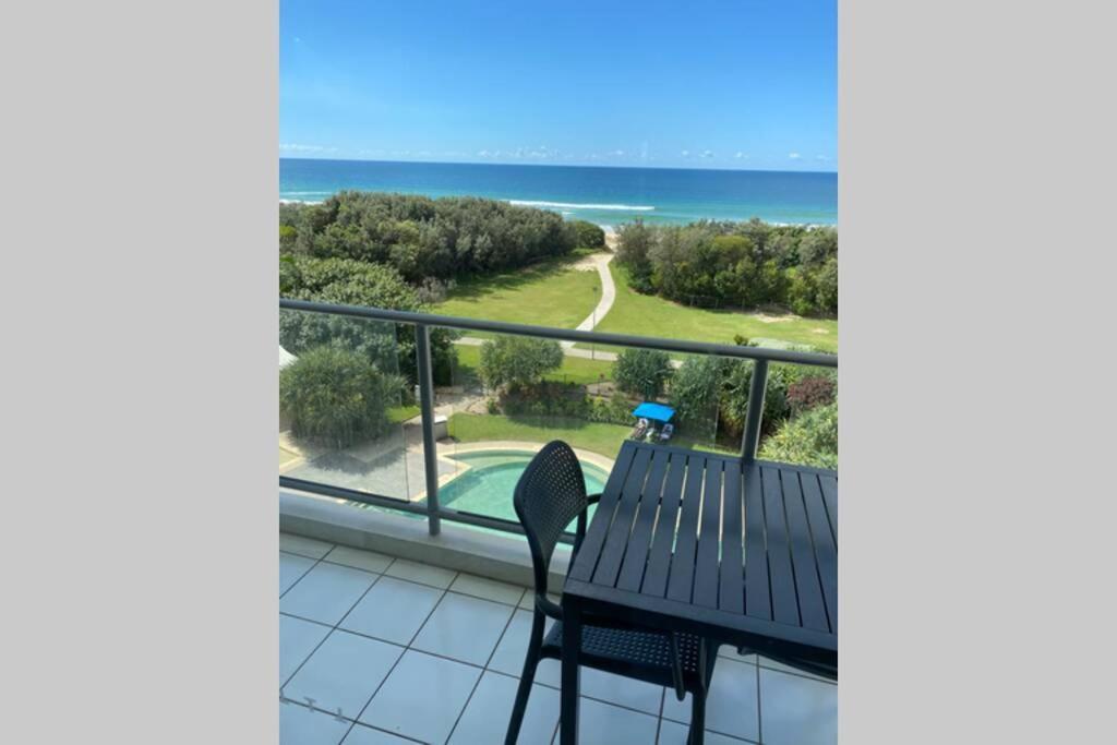 Ocean Bliss - Top Floor Beachfront Studio With Amazing Views ! 马库拉 外观 照片